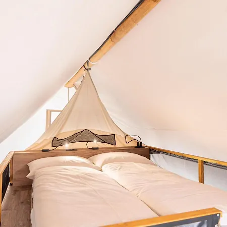 Luxurious Safari Tent With Air Conditioning Luxury tent *